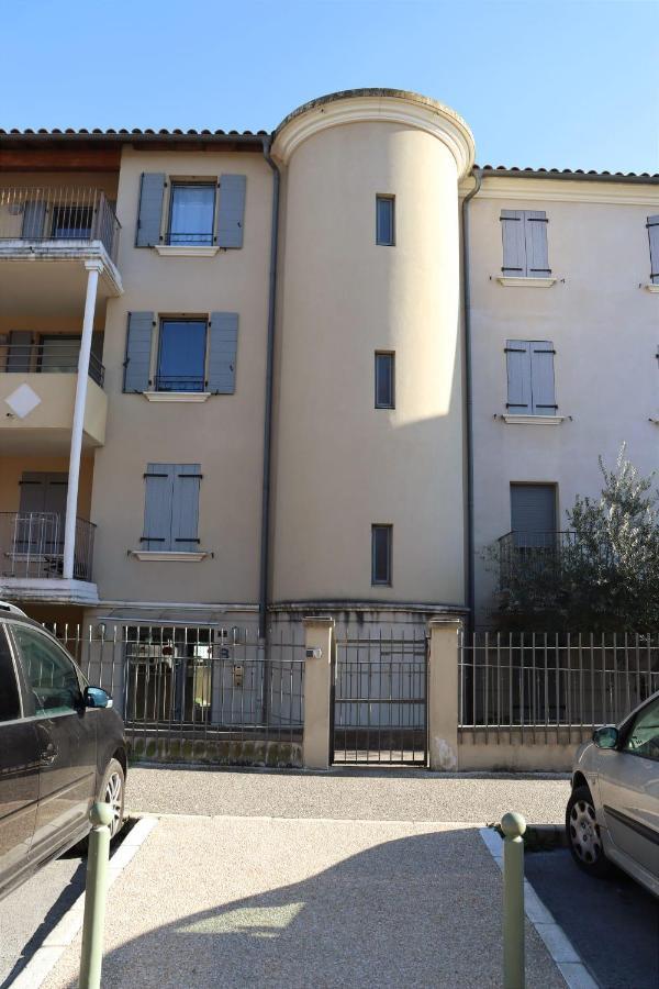 Uzes Centre La Terrasse Des Capucines Avec Garage Priveeアパートメント エクステリア 写真