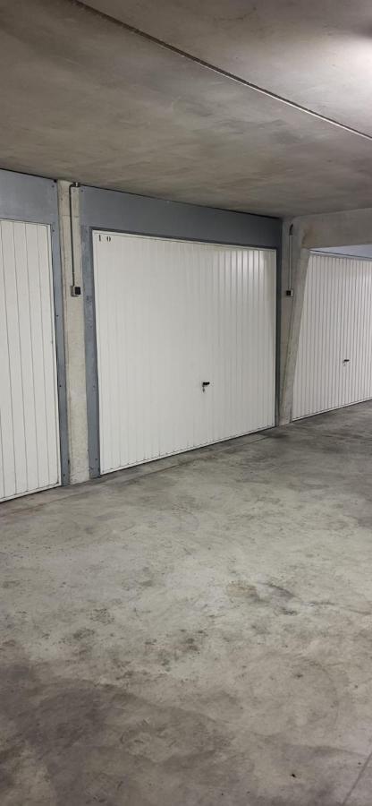 Uzes Centre La Terrasse Des Capucines Avec Garage Priveeアパートメント エクステリア 写真